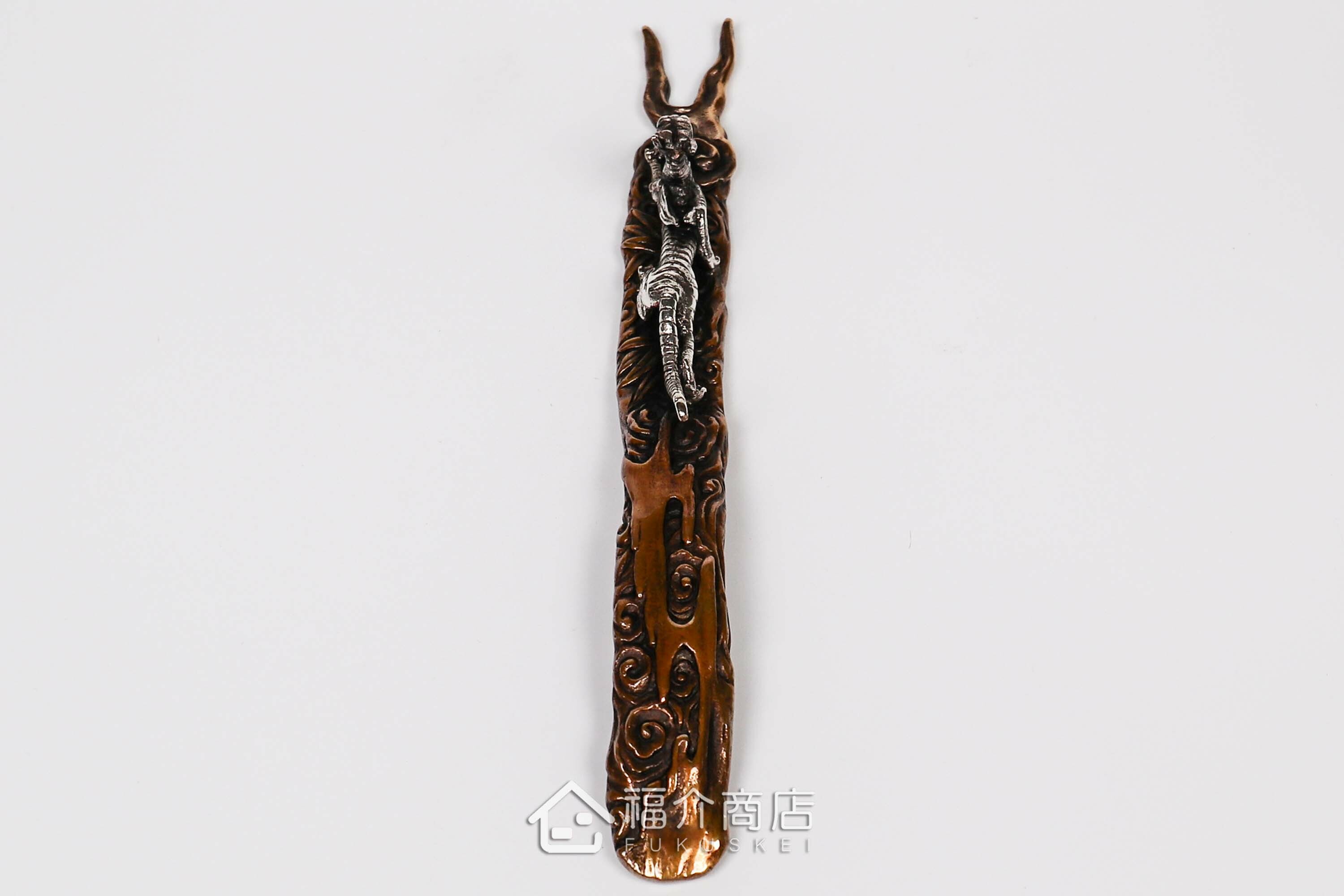 拿起茶壺壺蓋用的蓋取