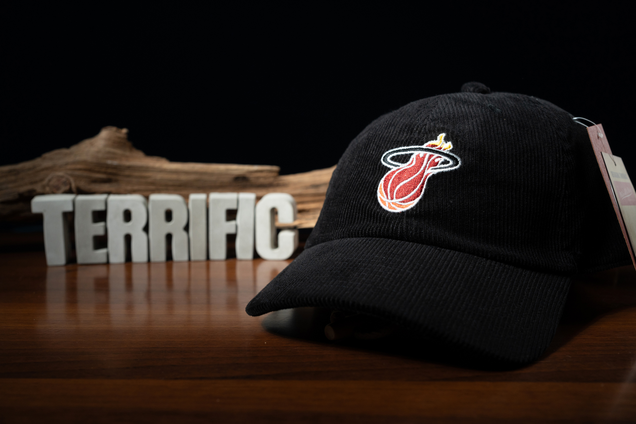 NBA帽子 Miami Heat 邁阿密熱火 復古隊徽 黑 燈芯絨 老帽 M&N 可調式 全新