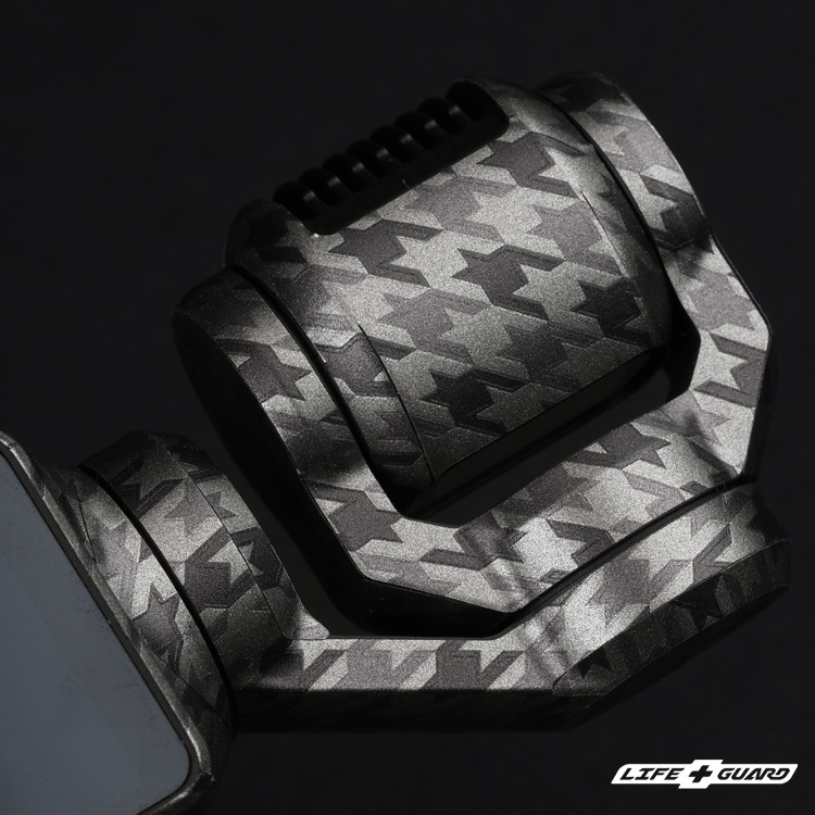 DJI Osmo Pocket 3 貼膜質感特寫，LIFE+GUARD 設計風格