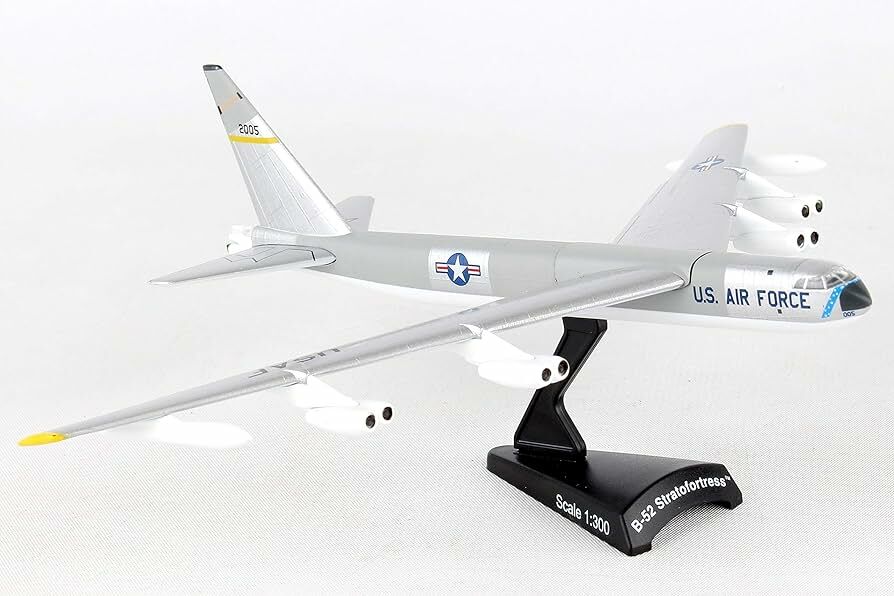 1/300 美國空軍 B-52 轟炸機