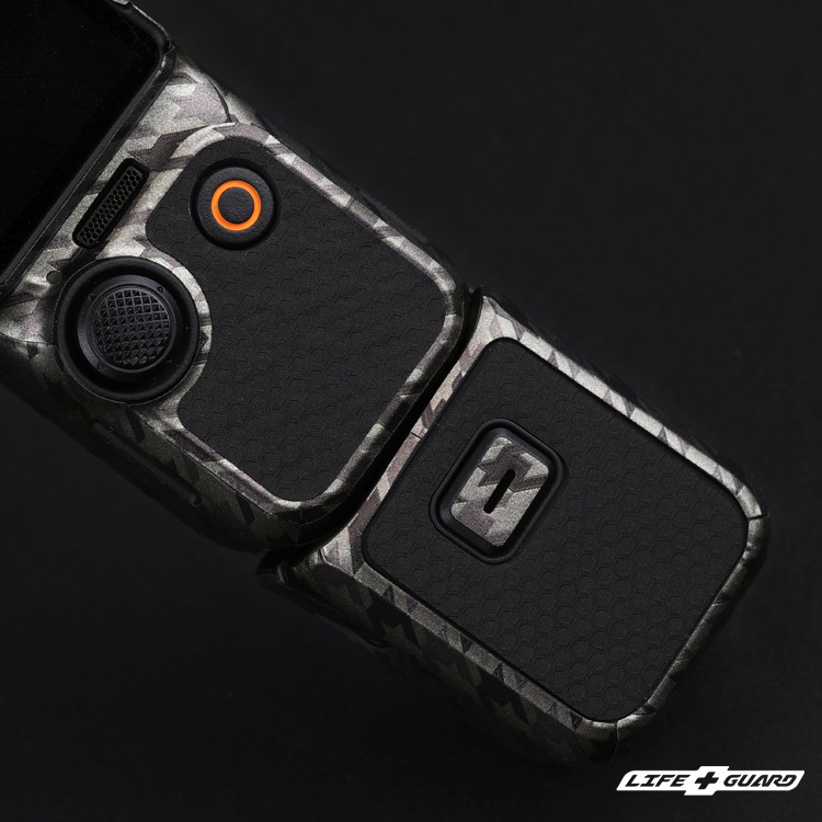 DJI Osmo Pocket 3 貼膜質感特寫，LIFE+GUARD 設計風格