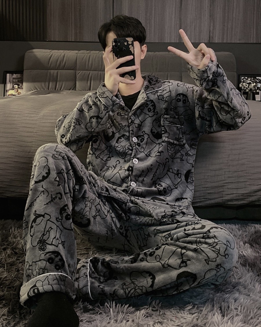 <快速出貨>情侶款🔜暗黑風小新保暖睡衣🎮