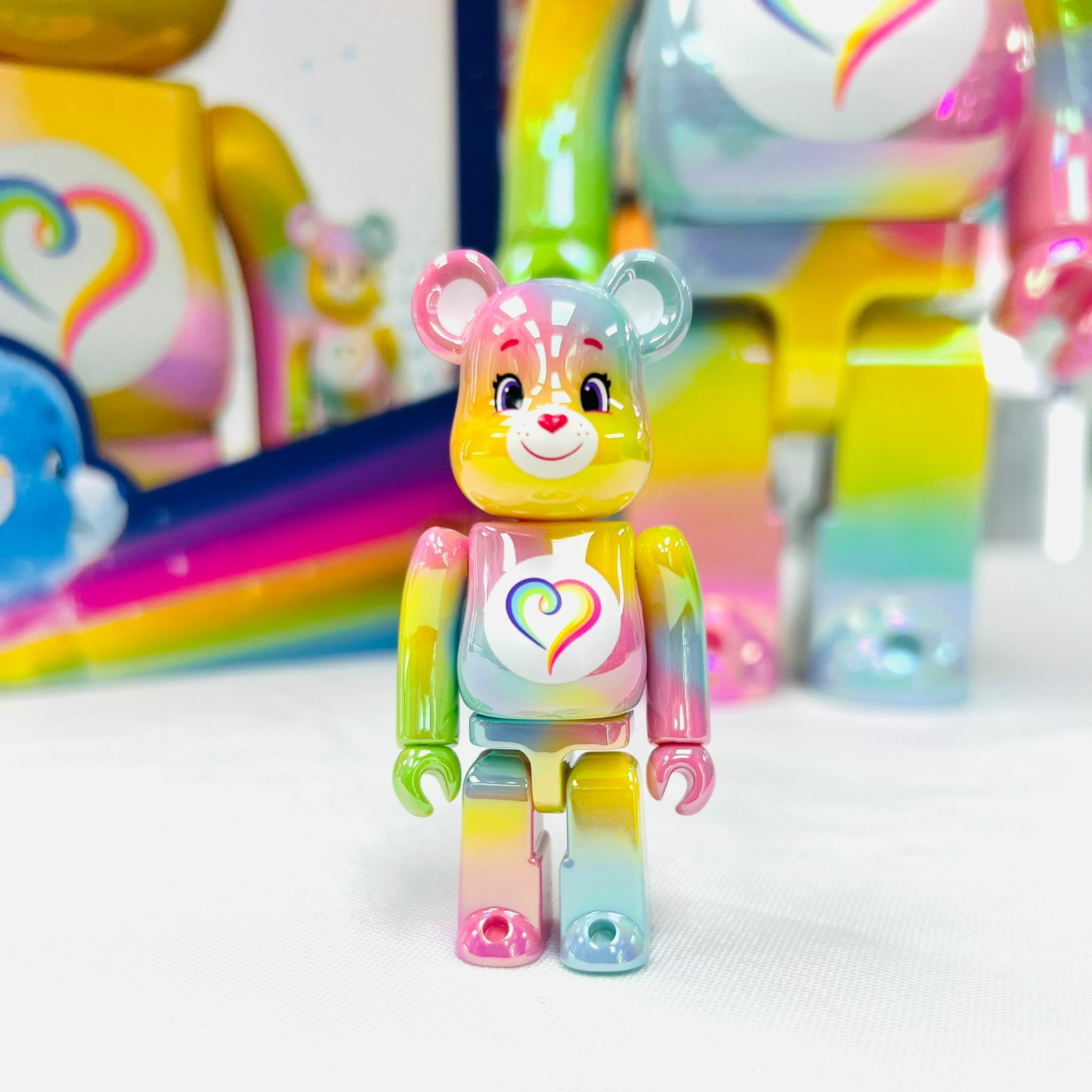 BE@RBRICK Care BearsRainbow Heart100400％ Bearbrick 100% 400% Care Bears Rainbow Heart Bear – Dolly Noire