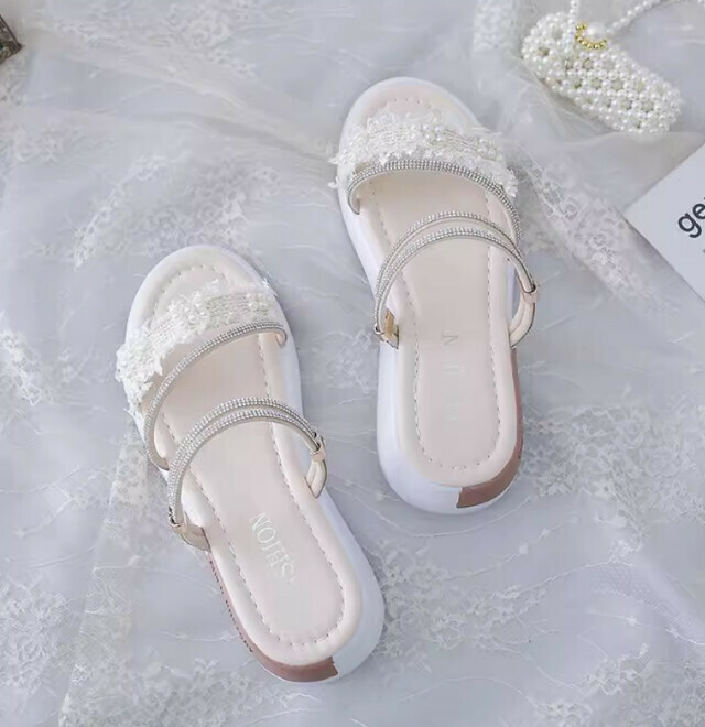 Two-way slippers