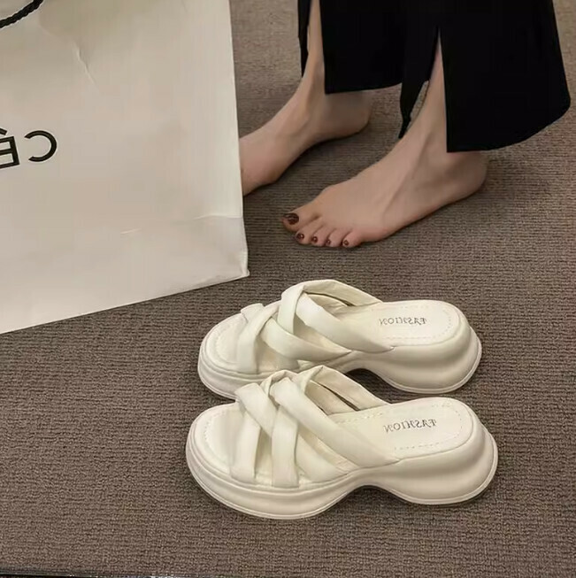 涼拖鞋