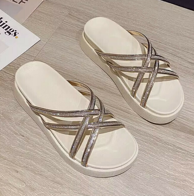 涼拖鞋