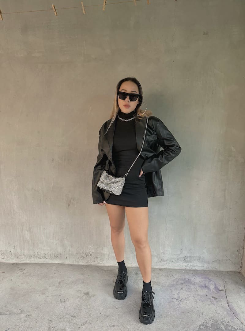 黑色皮質西裝外套