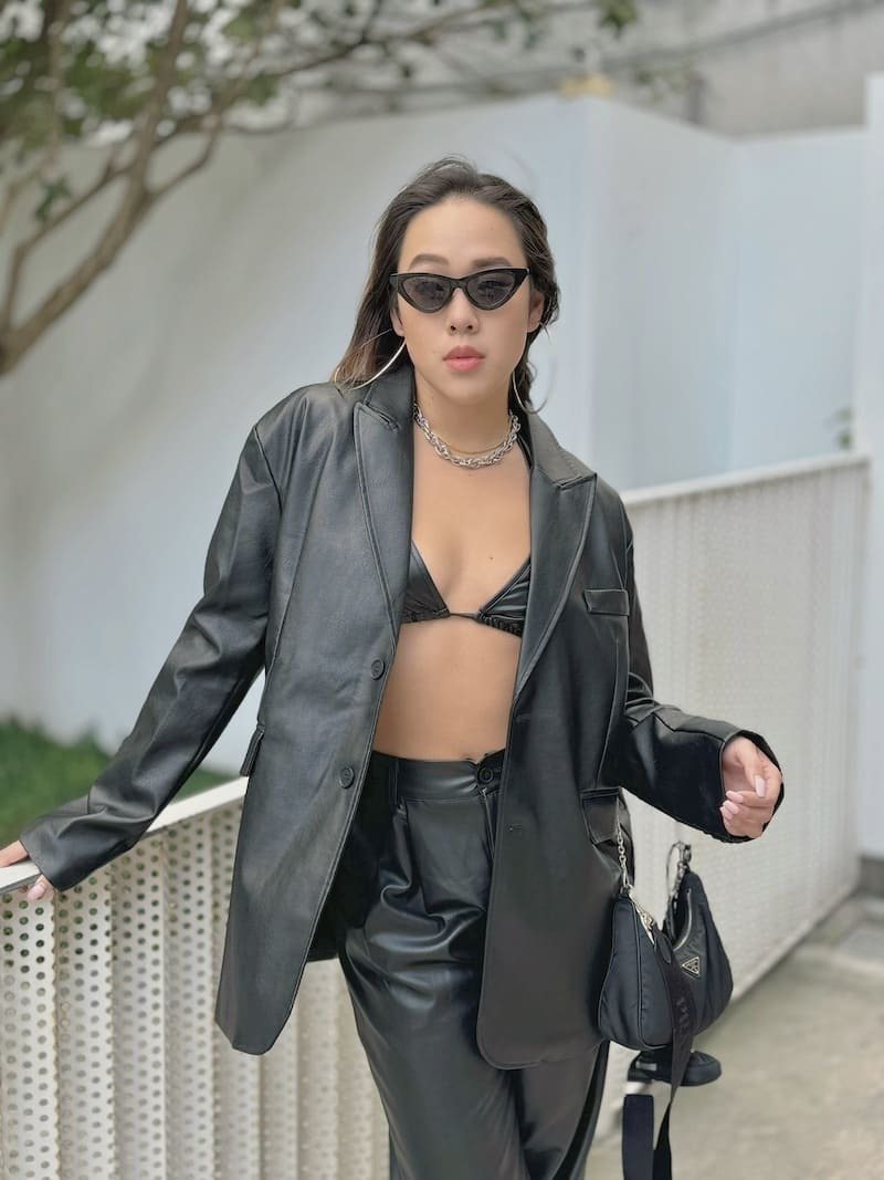 黑色皮質西裝外套