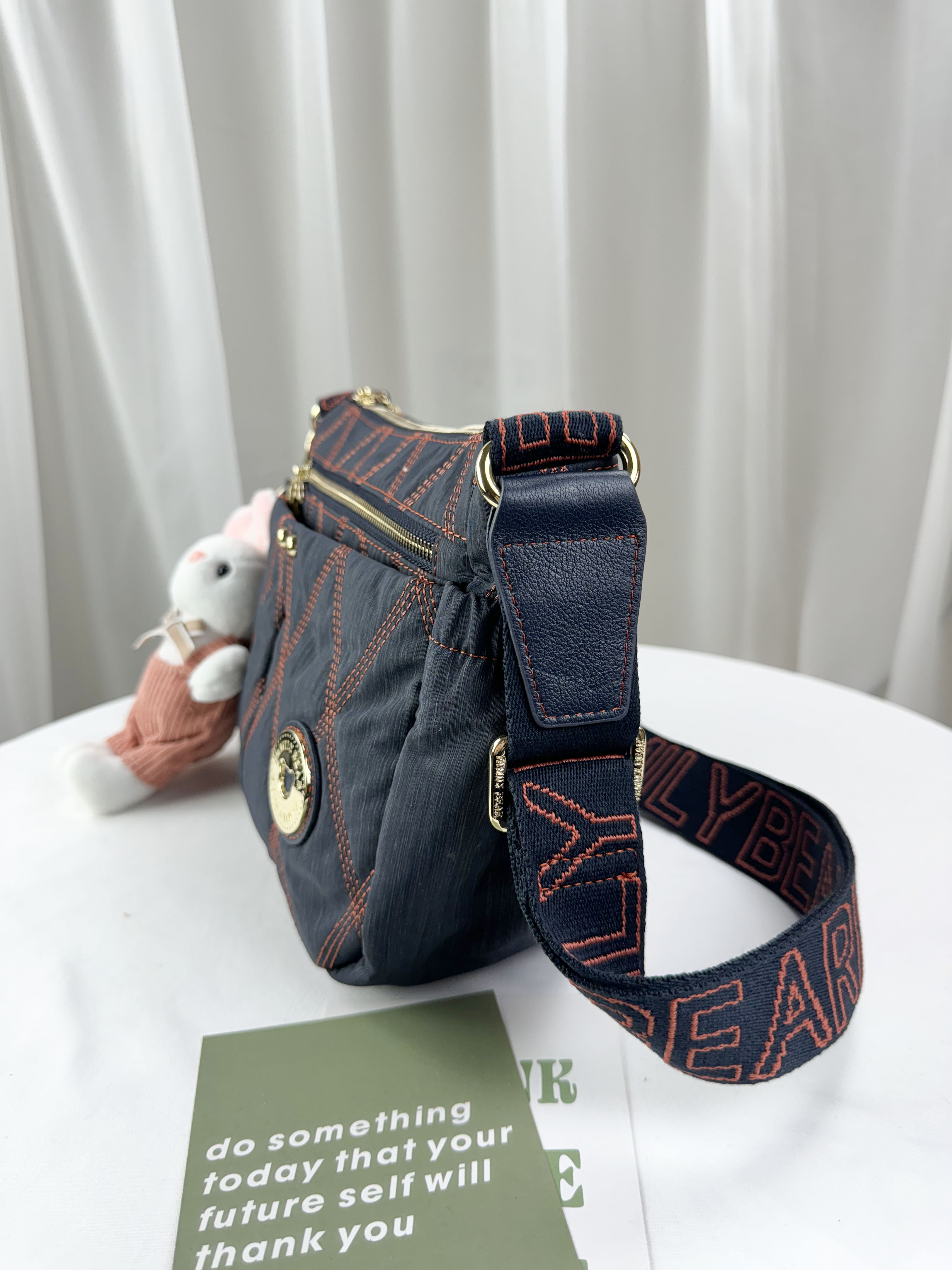 FamilyBear 藍橙菱格線尼龍側背包 附兔兔吊飾   #2806