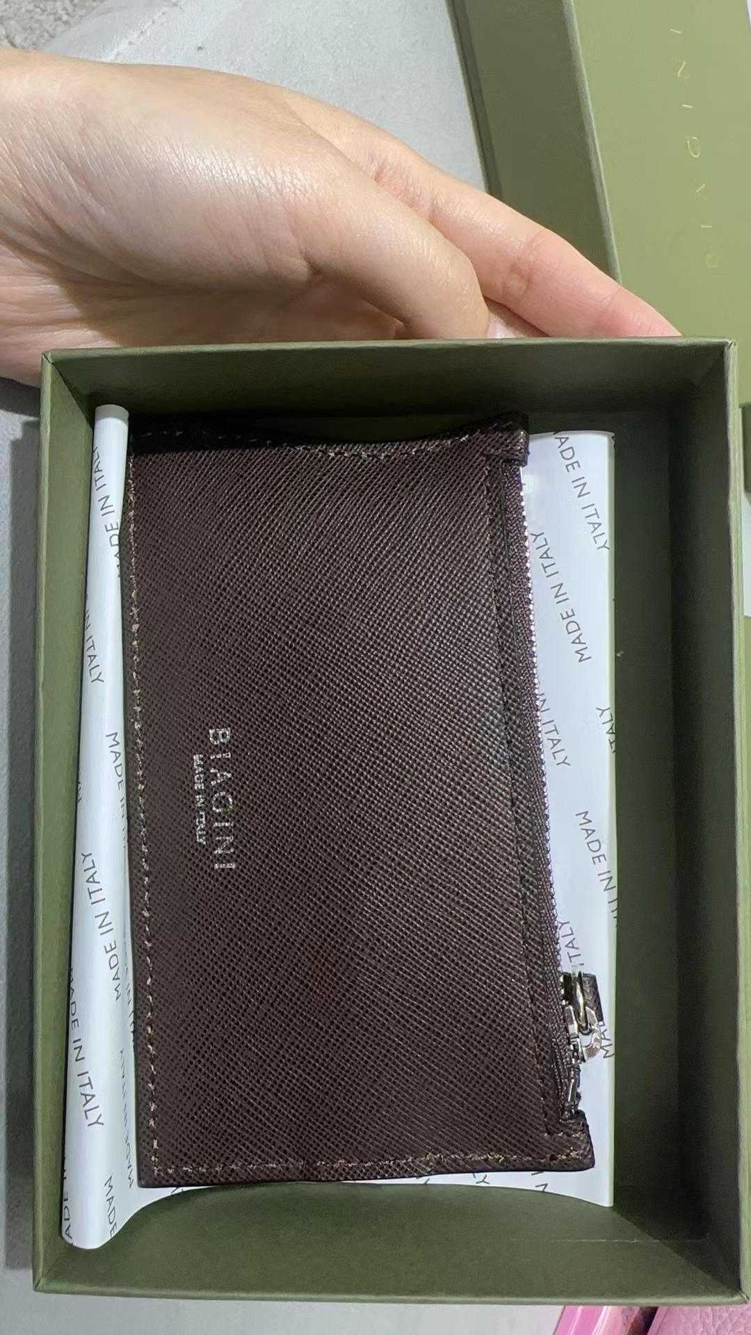 意大利真皮十字紋拉鏈包 深棕色 -T