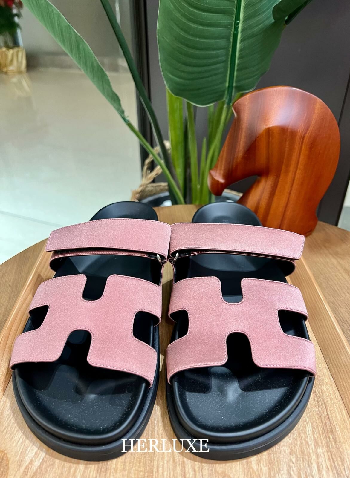 Chypre sandal silk pink size 37
