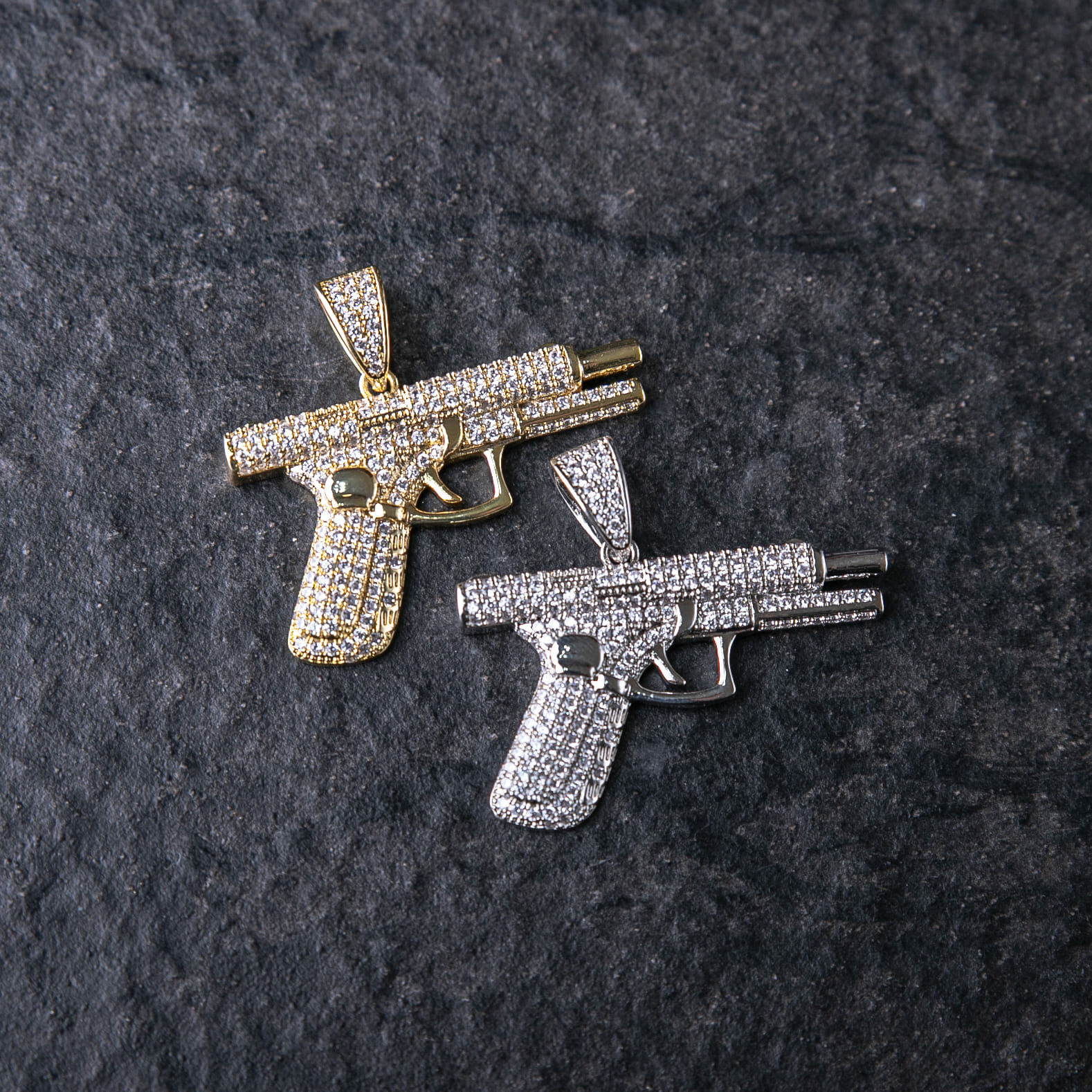 滿鑲上膛手槍造型墜飾