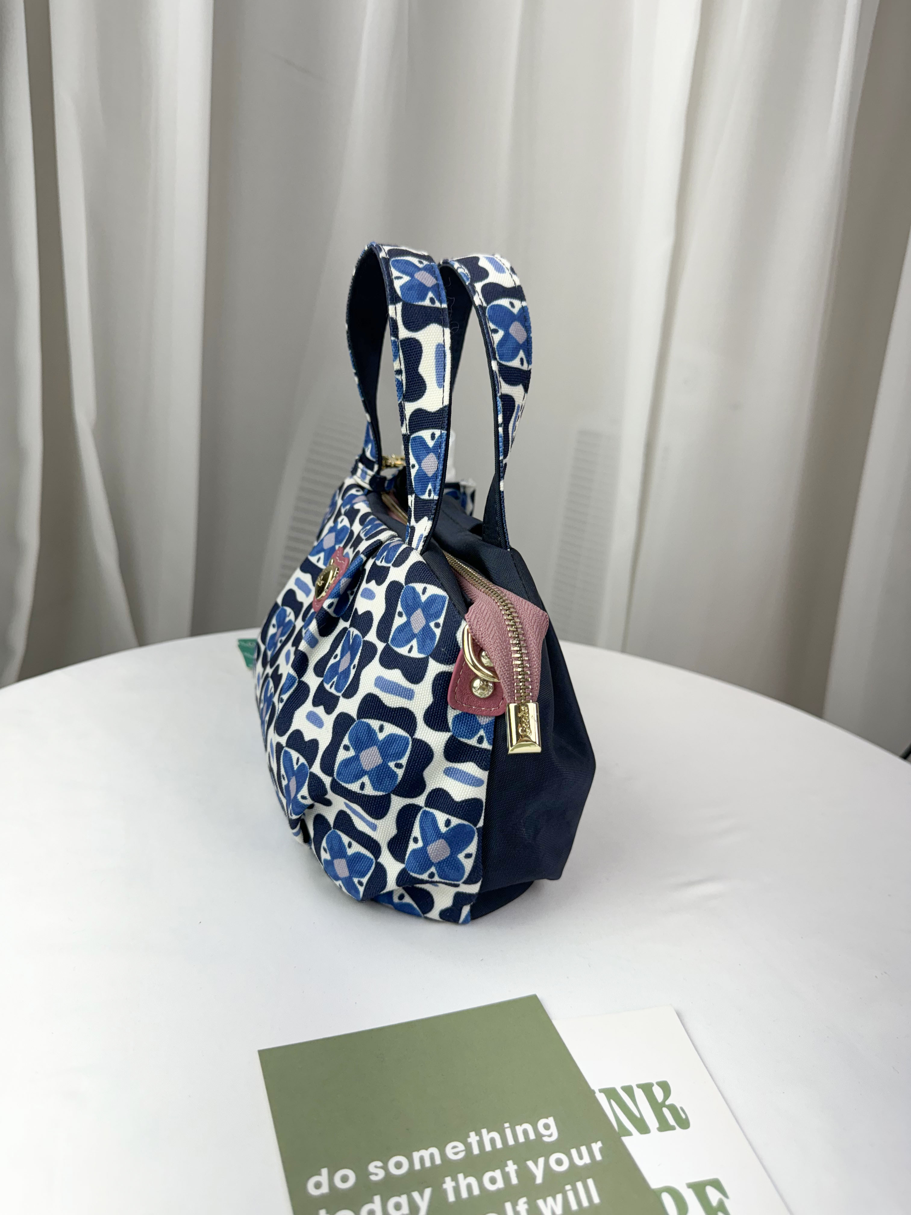 GOODS 水洗藍花朵防潑水手提包 / 側背包  #2218