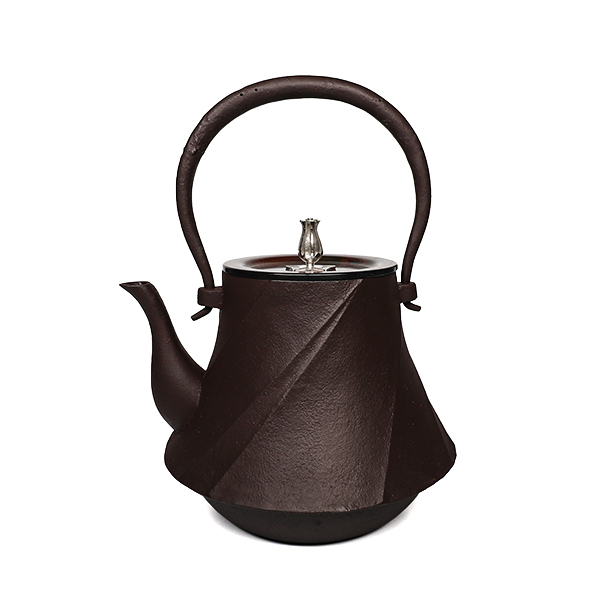 【喜泉堂-泉春】富士形 螺旋紋 鐵壺1.3L