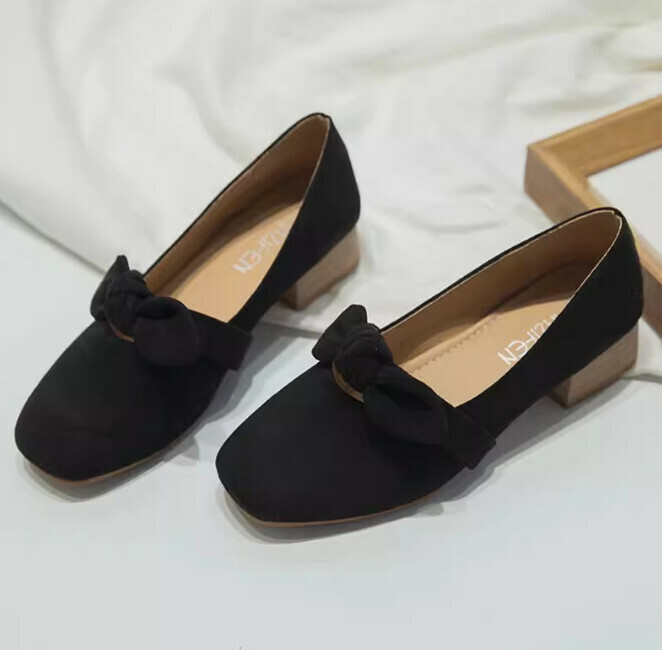 low heel shoes