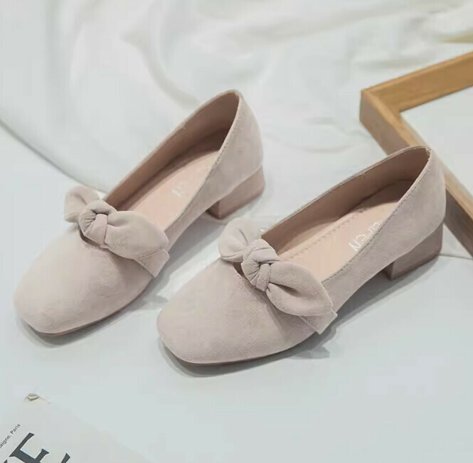 low heel shoes
