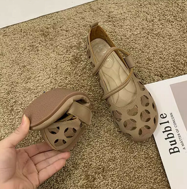 Casual flat shoes