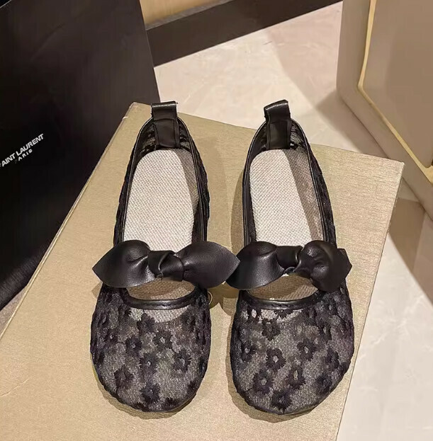 flat shoes