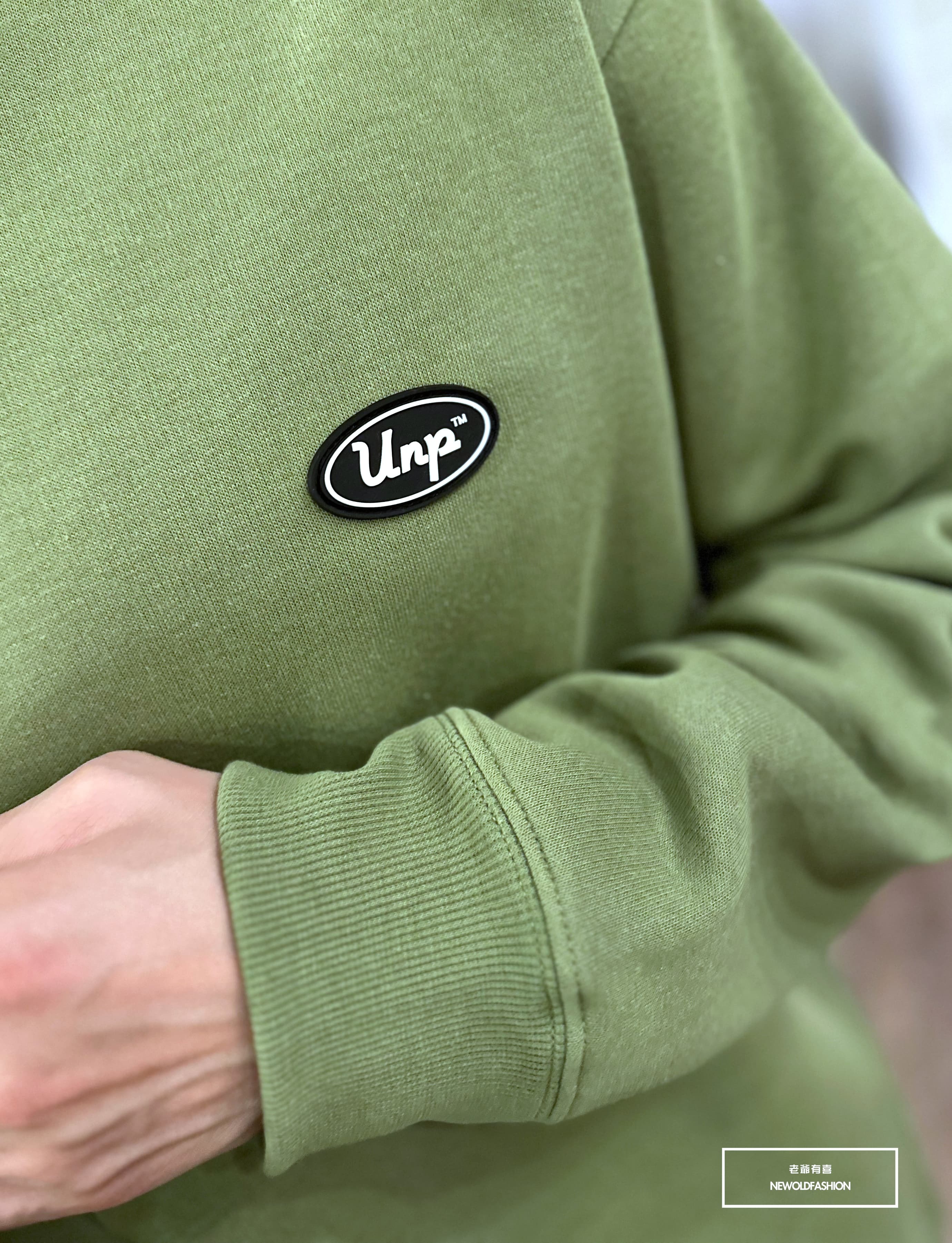 『新品上市』重磅UNP黑標刷毛大學T-綠(NOF231188018)