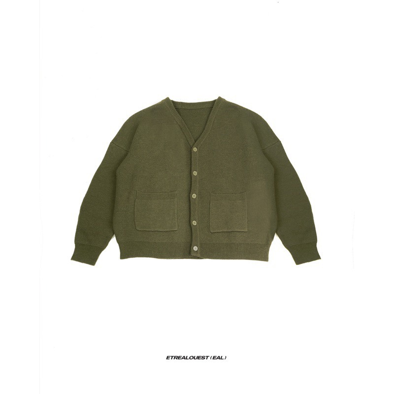 E'TREALOUEST Logo V-neck Cardigan / Green
