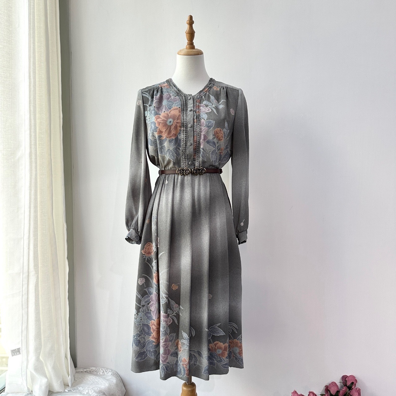 漸變灰色藝術畫風大花長袖連身裙