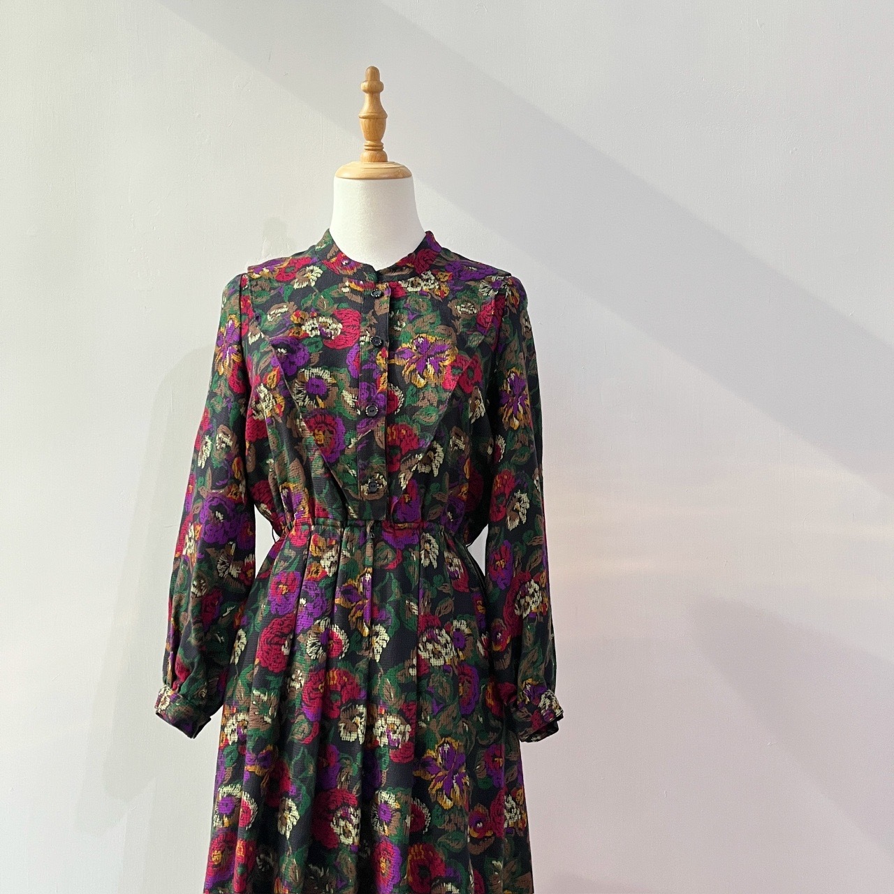 日本製黑夜低解析度大花連身裙