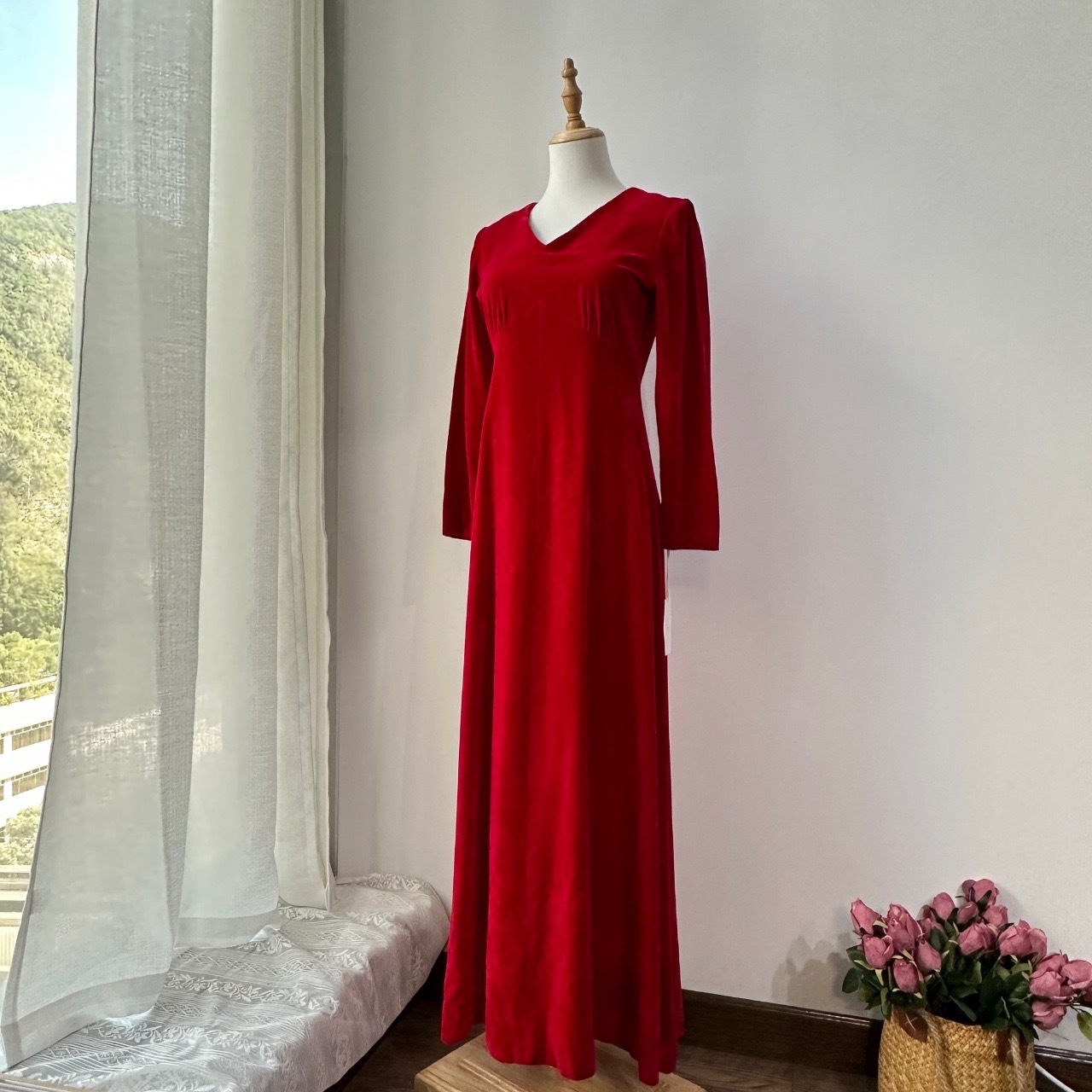高級紅色天鵝絨高腰連身裙