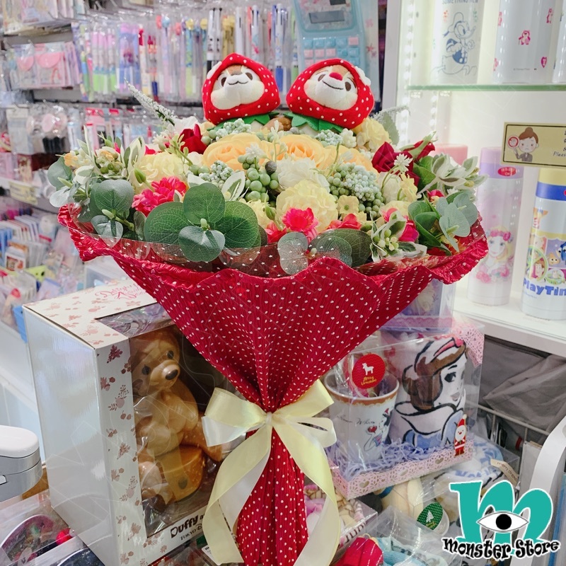 鋼牙大鼻公仔花束