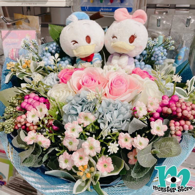 唐老鴨黛絲公仔花束