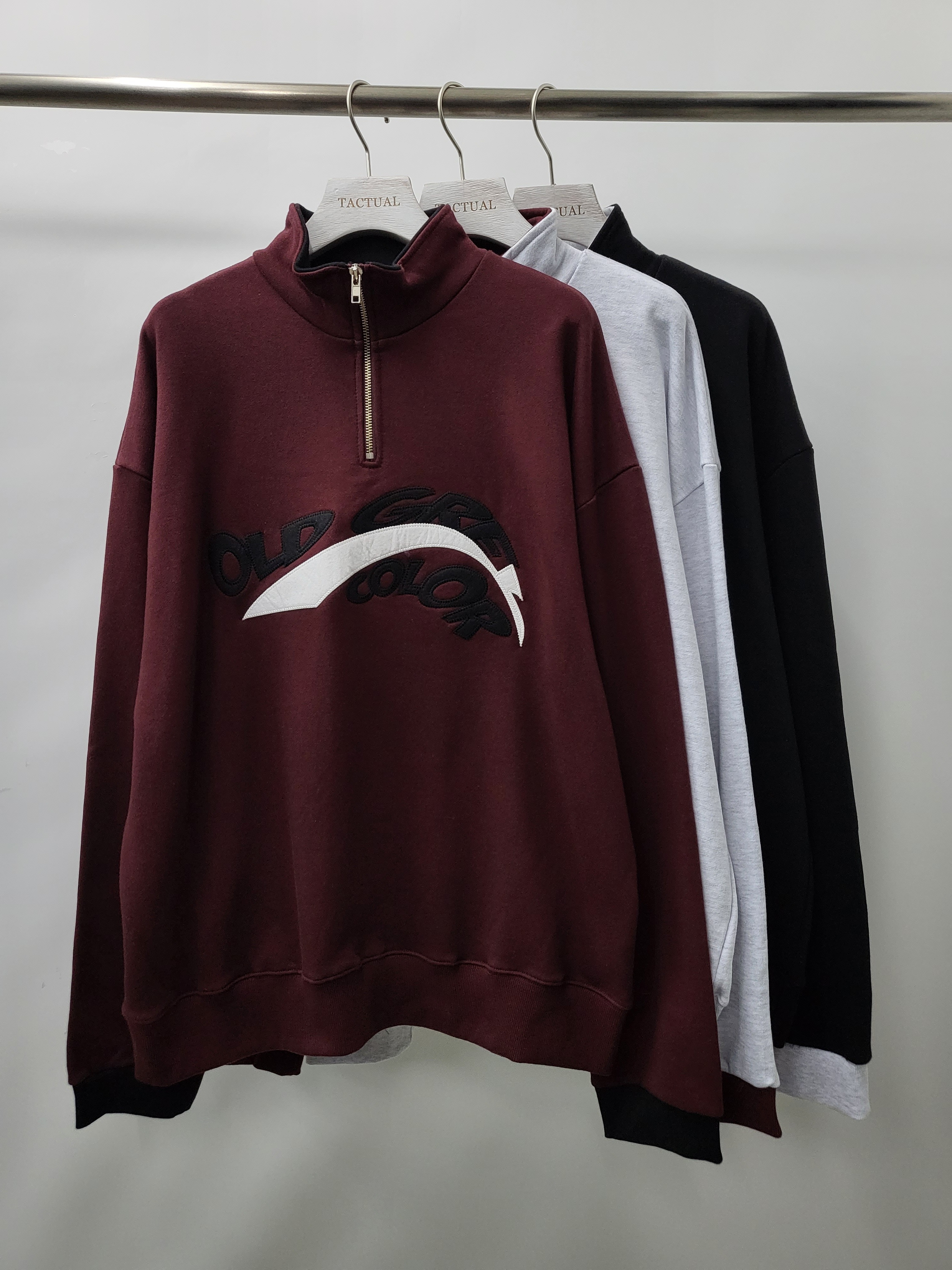 反領半拉鍊英文字圖案衛衣 T5225