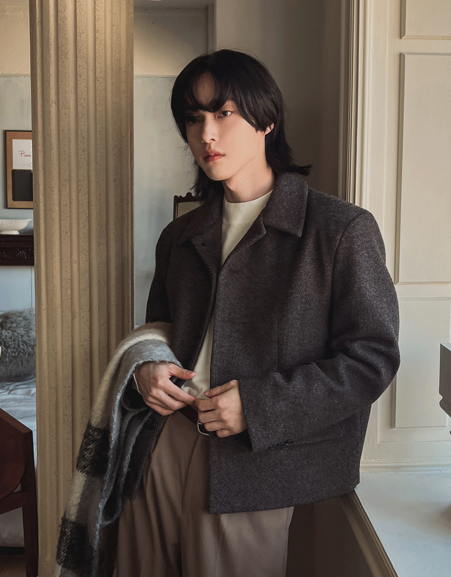 褶皺定型領羊毛短大衣