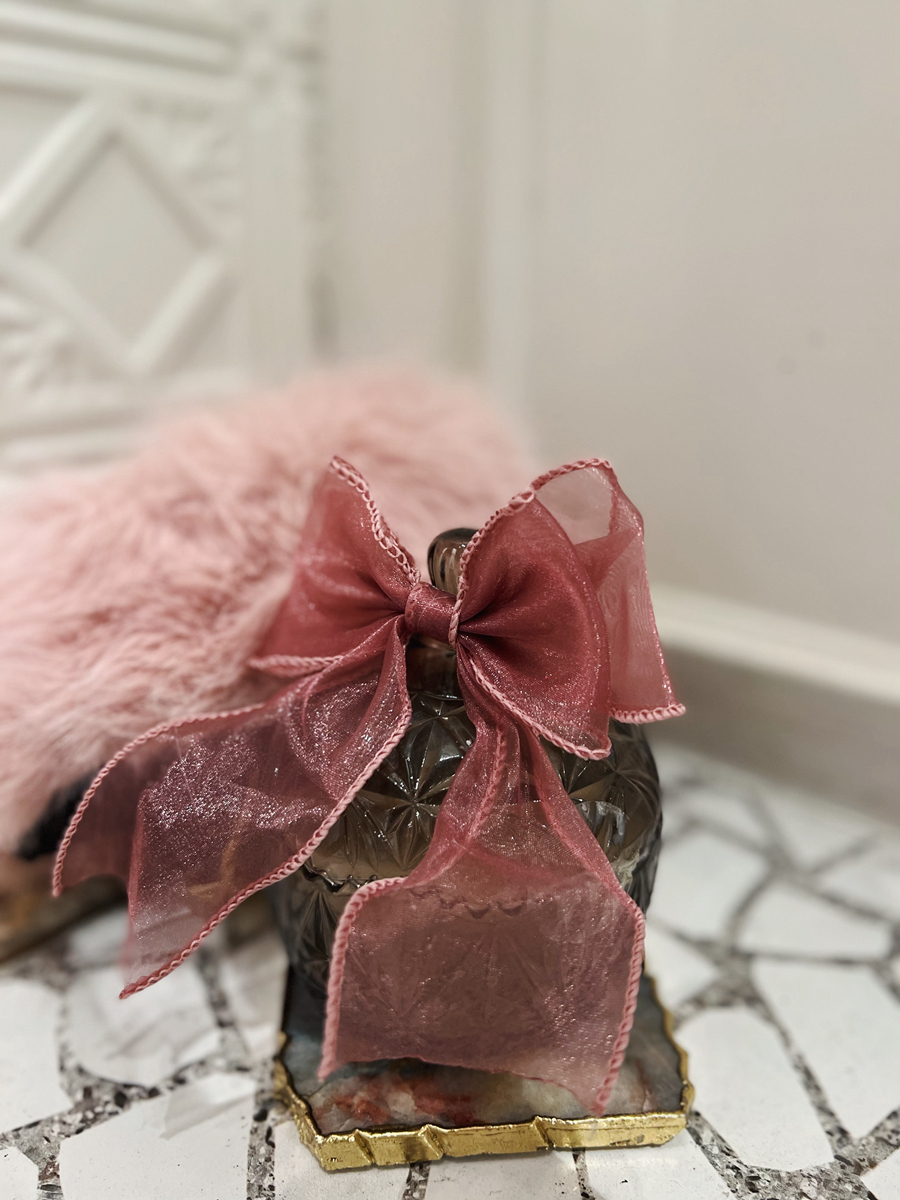 Black Noir Spice 古董刻花橄横綠色裸粉蝴蝶結手工蠟燭