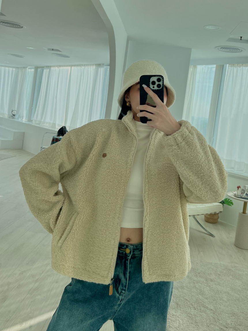 QQ毛立領胸標外套*2色