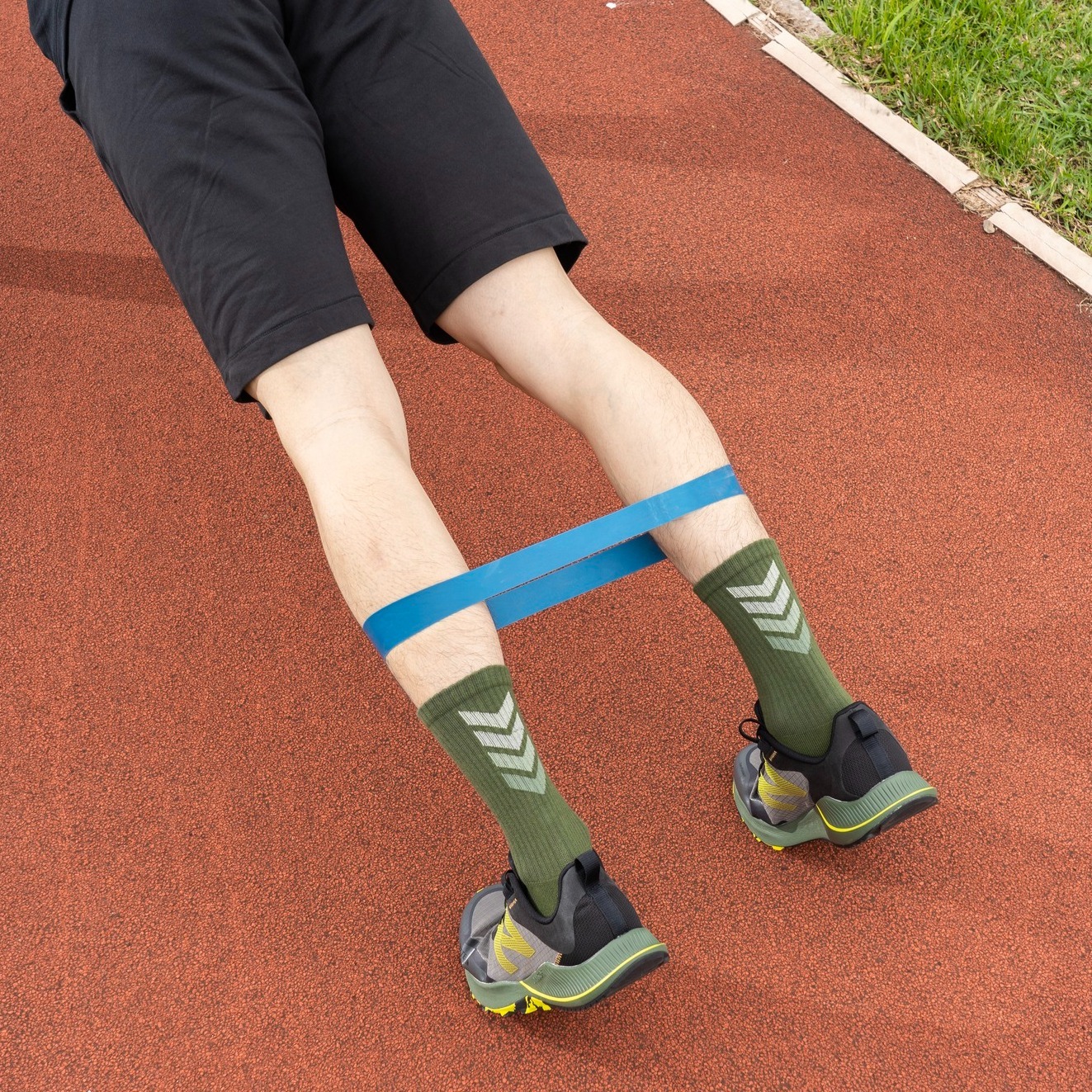 《箭步》氣流運動襪-勁草綠-長筒-L〈除臭/厚底〉