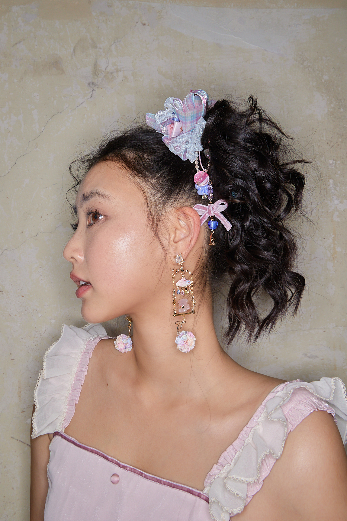 Bubbly Bear’s Secret Agate Flower Swing Earrings