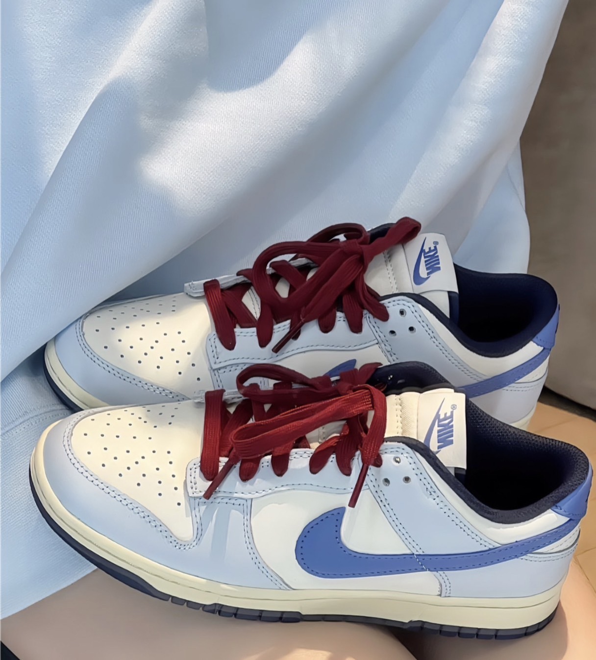 Nike Dunk Low "From Nike To You" 米藍色