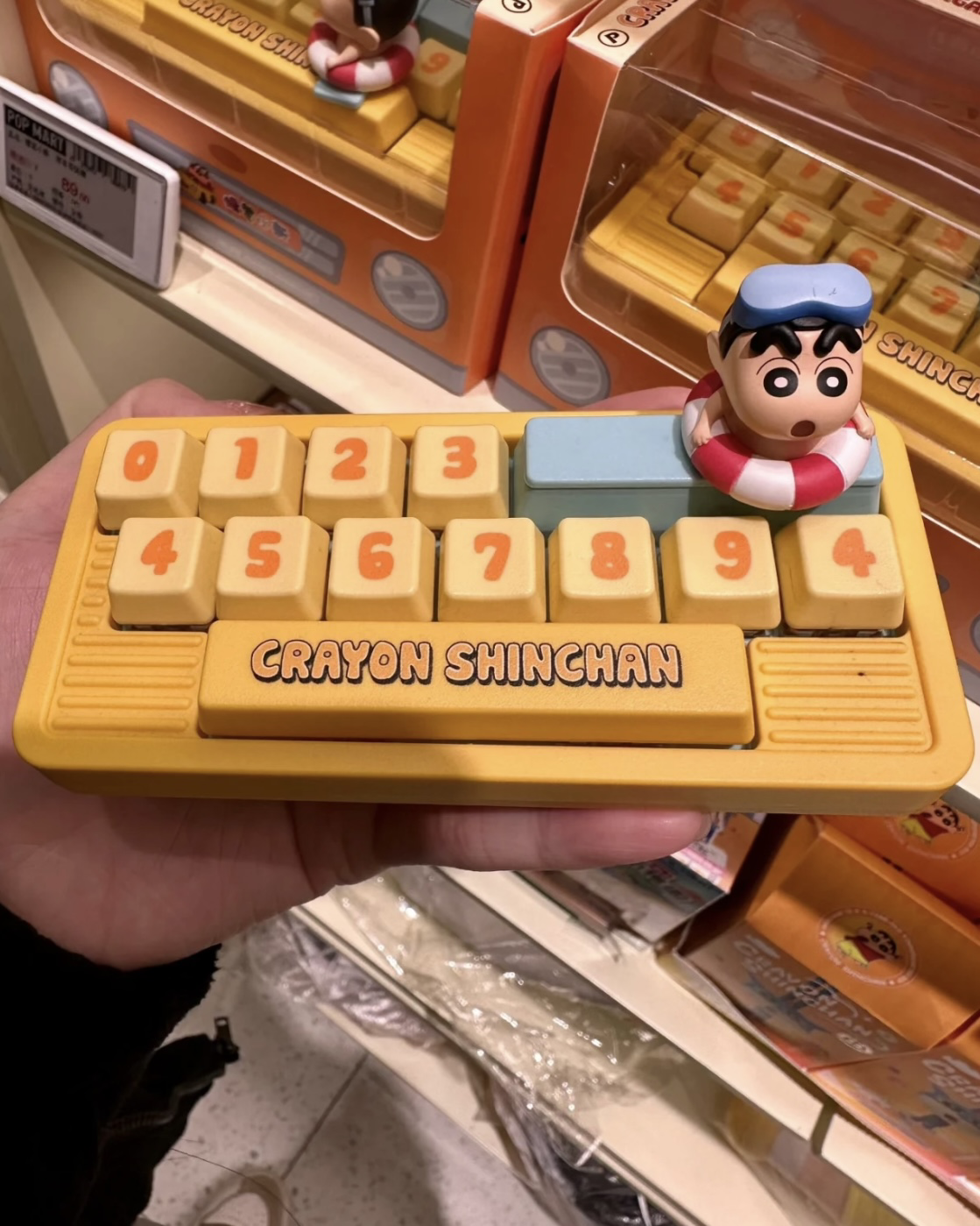 正版授權 蠟筆小新 電話號碼牌 鍵盤造型 臨時停車號碼牌