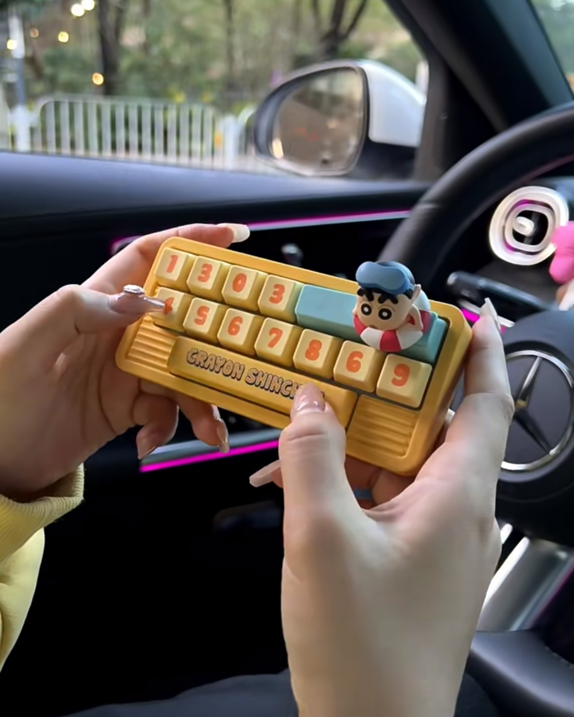 正版授權 蠟筆小新 電話號碼牌 鍵盤造型 臨時停車號碼牌