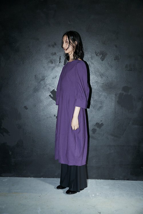 公主袖露背花苞洋裝