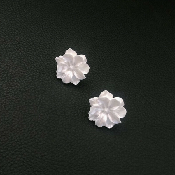 White camellia flower earrings