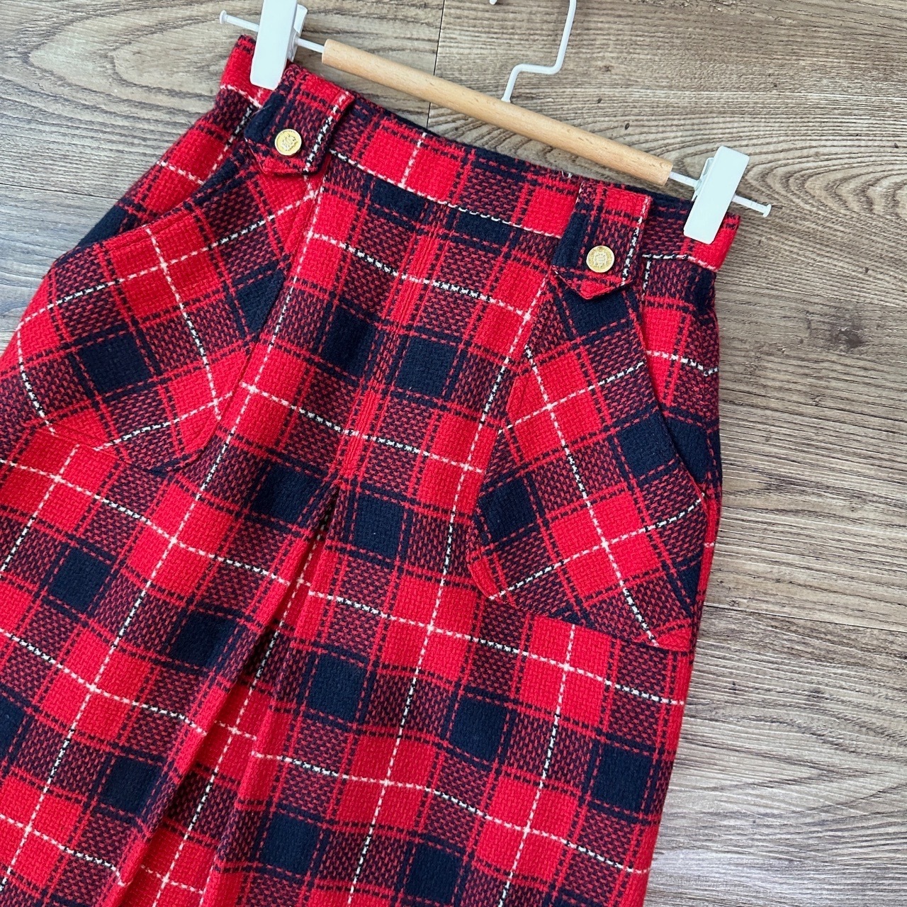 紅黑蘇格蘭格紋羊毛半身裙