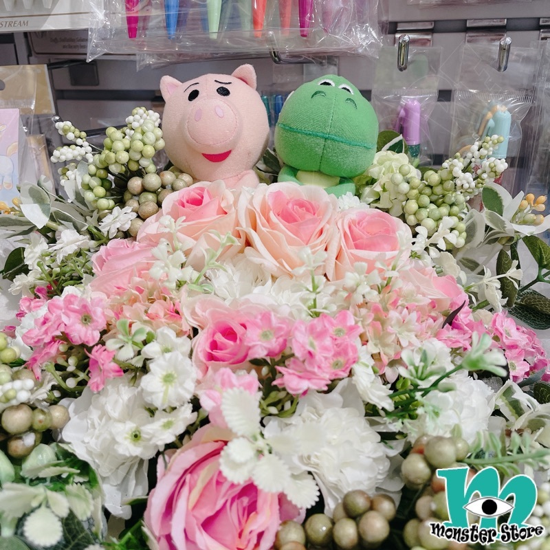 火腿抱抱龍公仔花束