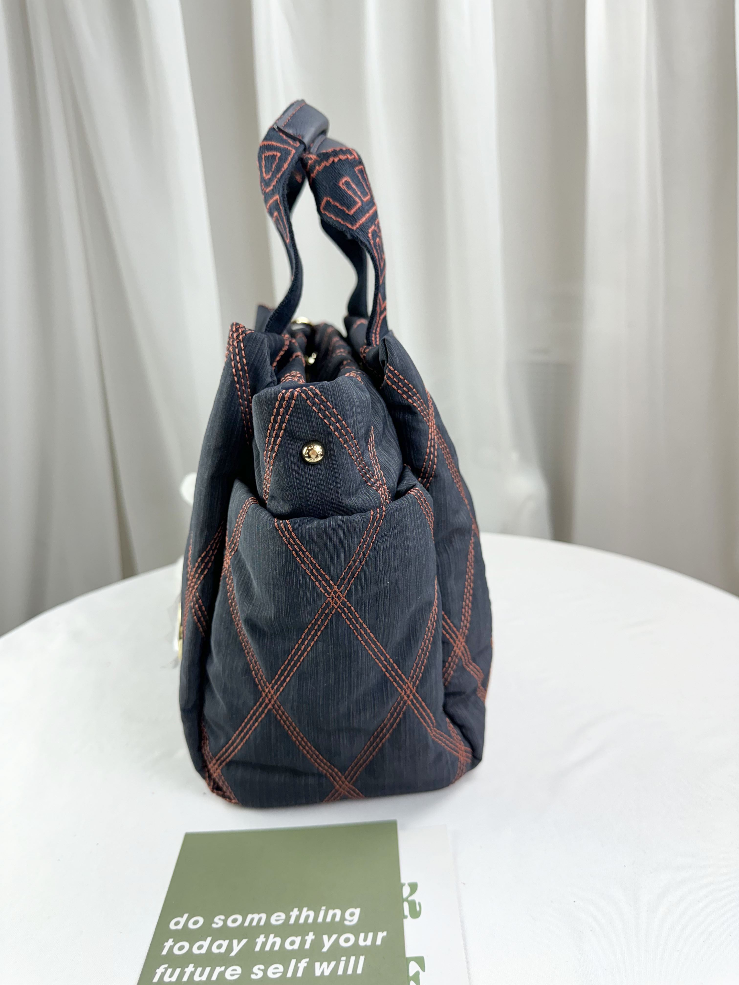 GOODS 藍橙菱格線潑水手提包 / 側背包 附兔兔吊飾 #2853