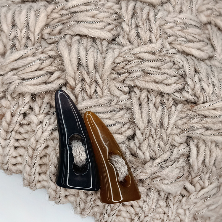 牛角扣針織貝蕾帽-米色