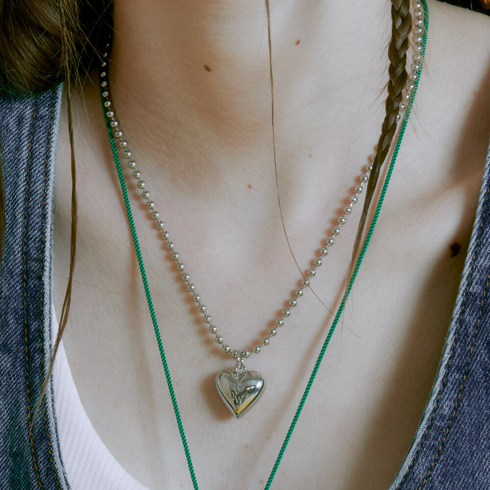 VINTAGE HOLLYWOOD Heart Ball Chain Necklace