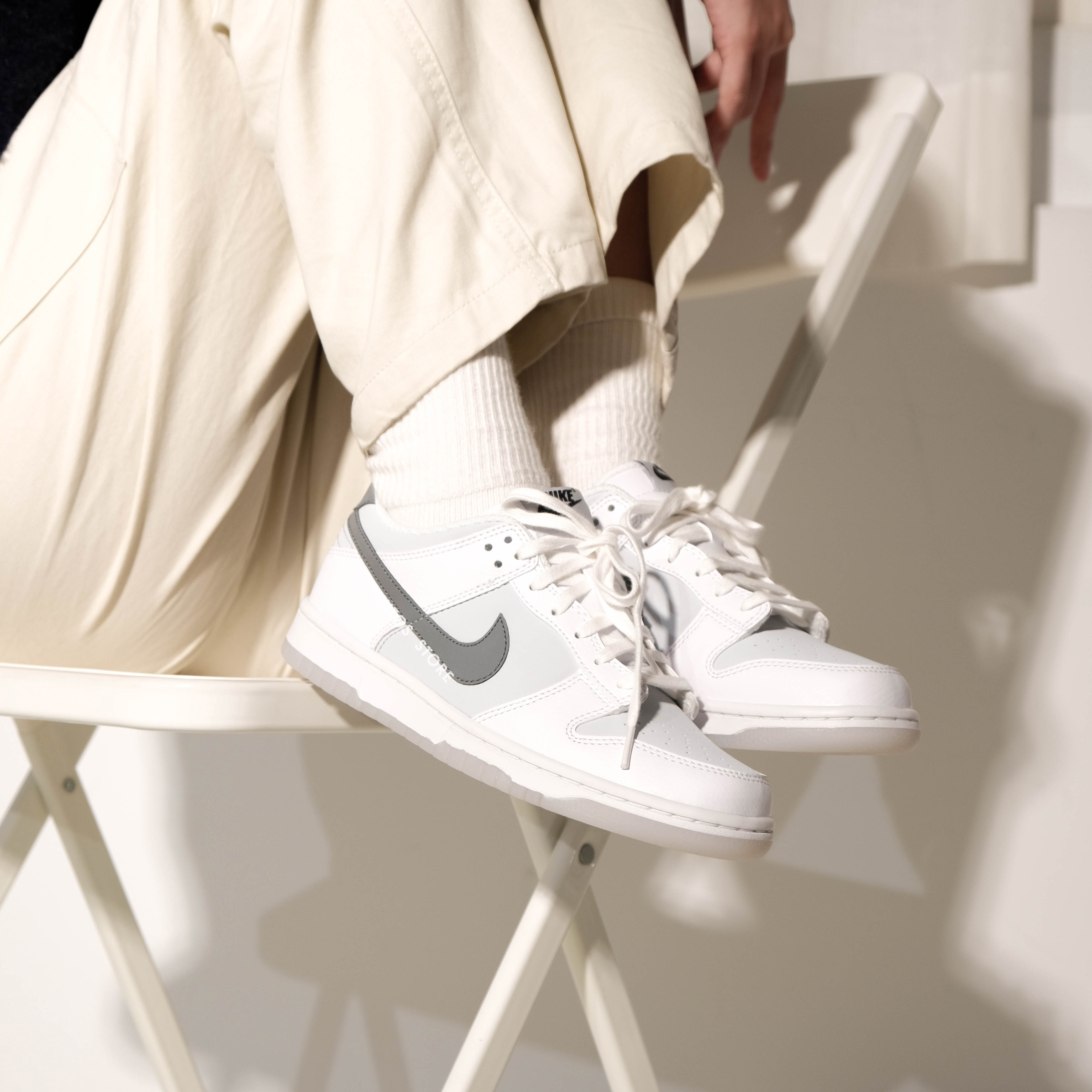 Nike Dunk Low  "Reflective White Grey " (GS) 反光 芝麻布丁  FV0365-100