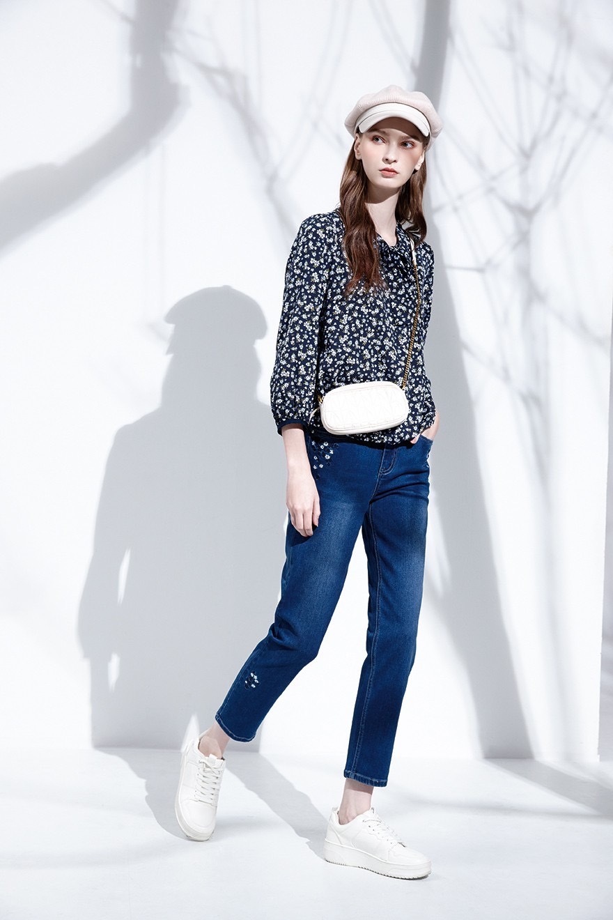 優雅小碎花氣質領造型前短後長修身上衣T6061