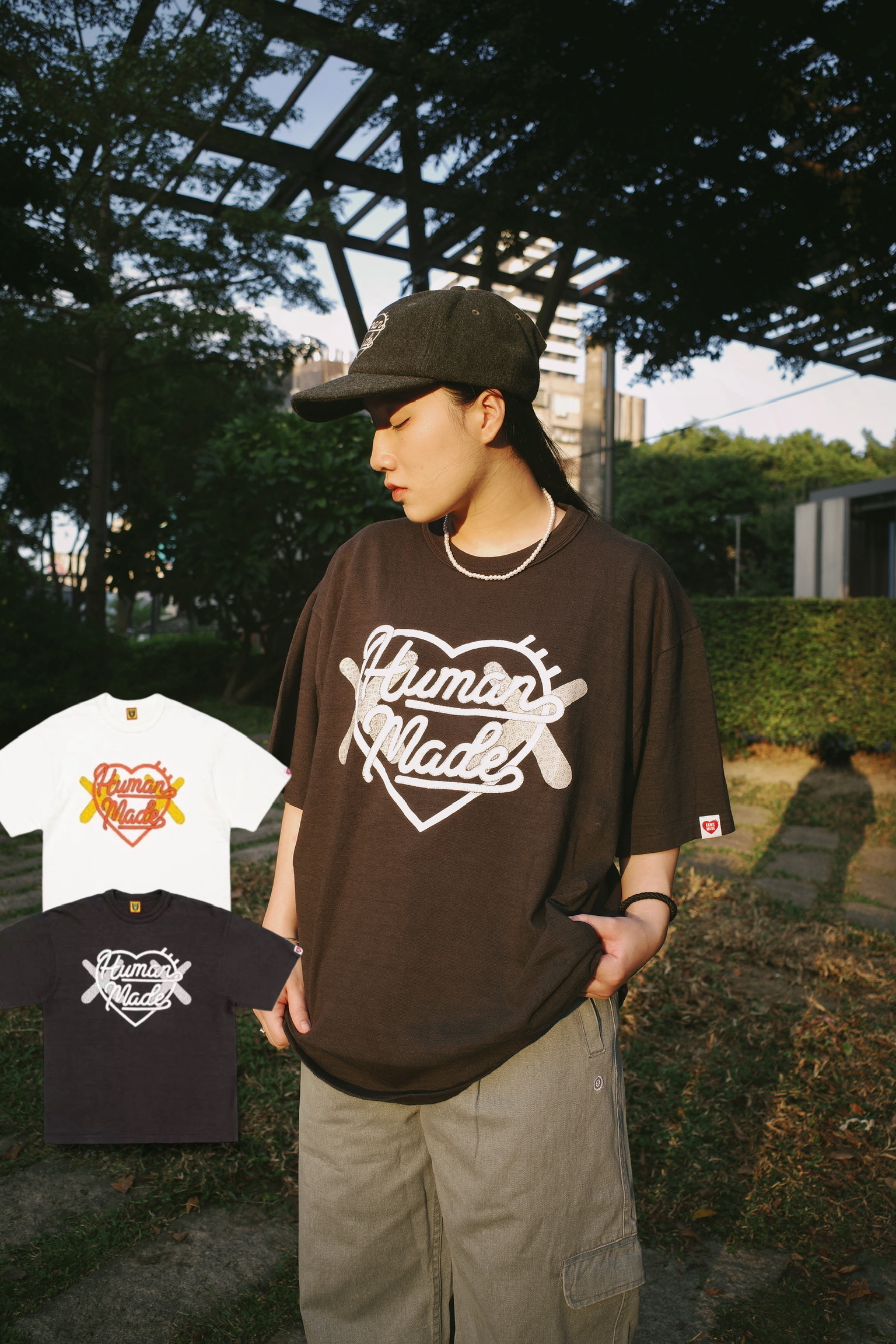 <潮流男女孩們撿便宜囉🔥>Human Made X KAWS 聯名 愛心XX款 短踢 黑/白