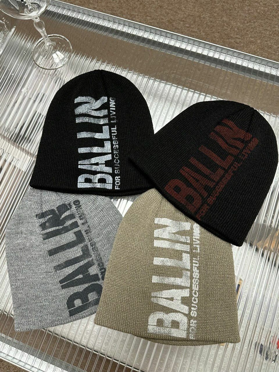 英文字針織冷帽 H701