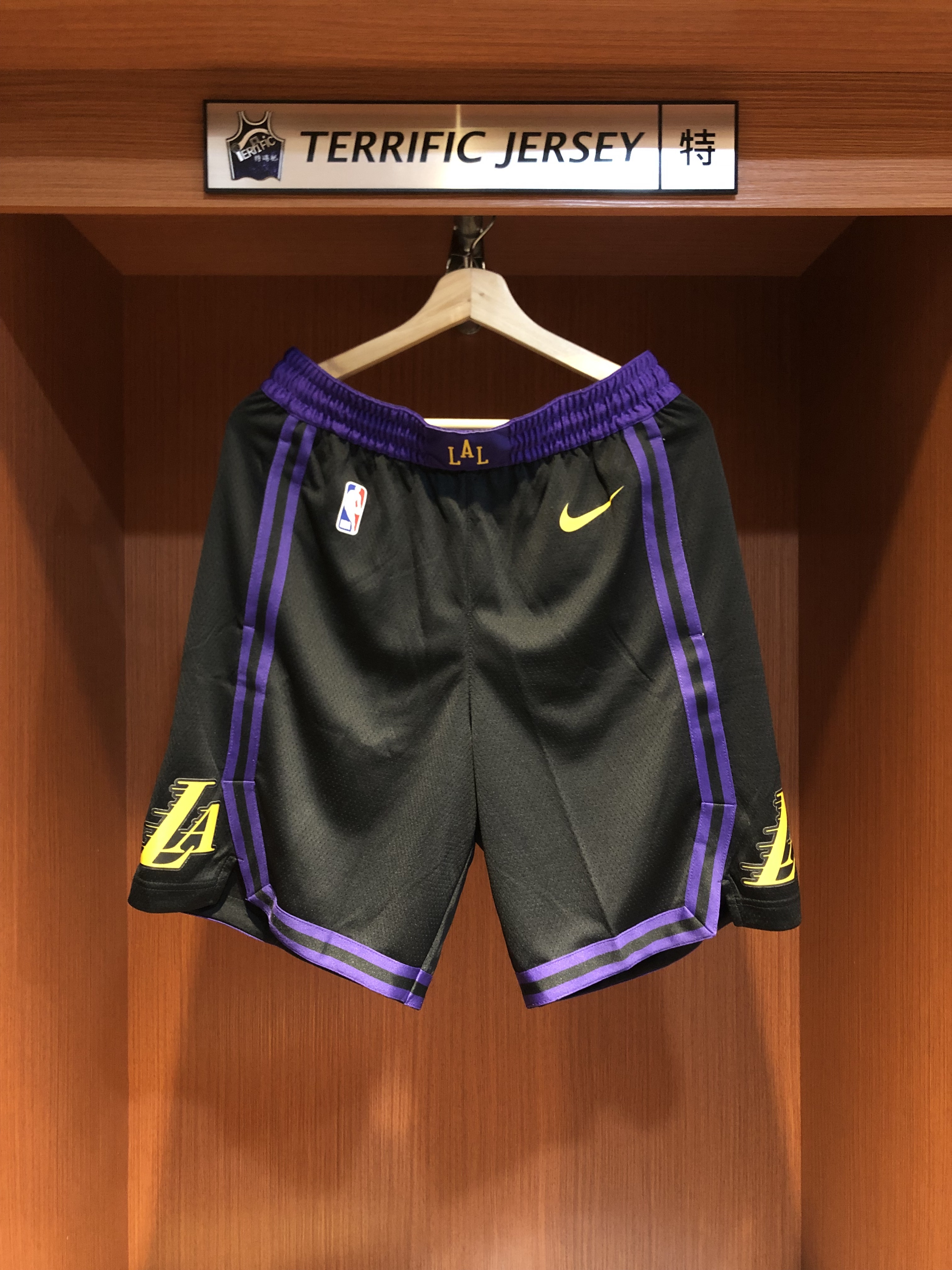 NBA球褲 Los Angeles Lakers 洛杉磯湖人城市球褲 City Nike Swingman Shorts 球迷版 有口袋 全新